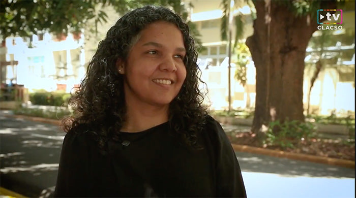 <em>Analía Lucres</em>